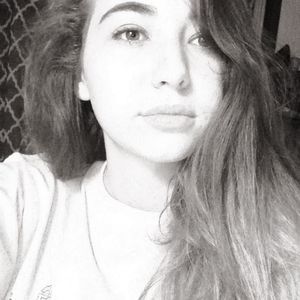 Meet your Posher, Allyssa